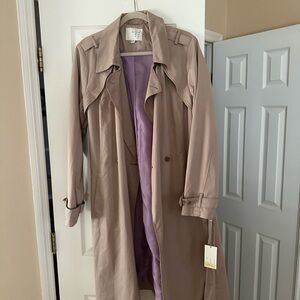 Classic Tan Trench Coat with Timeless Elegance